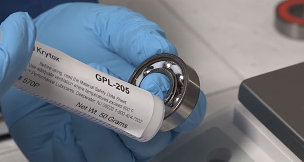 How to properly clean and re-lubricate bearings