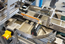 Low maintenance packaging solution for printer cartridges allowing on the fly product changes