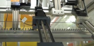 FAQ – When to use a linear plain bearing vs a recirculating ball bearing